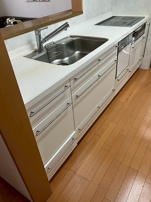 TOTOクラッソで明るく開放的なキッチンに！ 施工Before写真