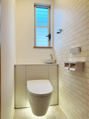 玄関＆トイレを一新！明るく快適な住まいへ 施工after写真