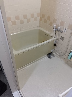 あたたかく快適に!掃除もしやすい浴室リフォーム 施工Before写真